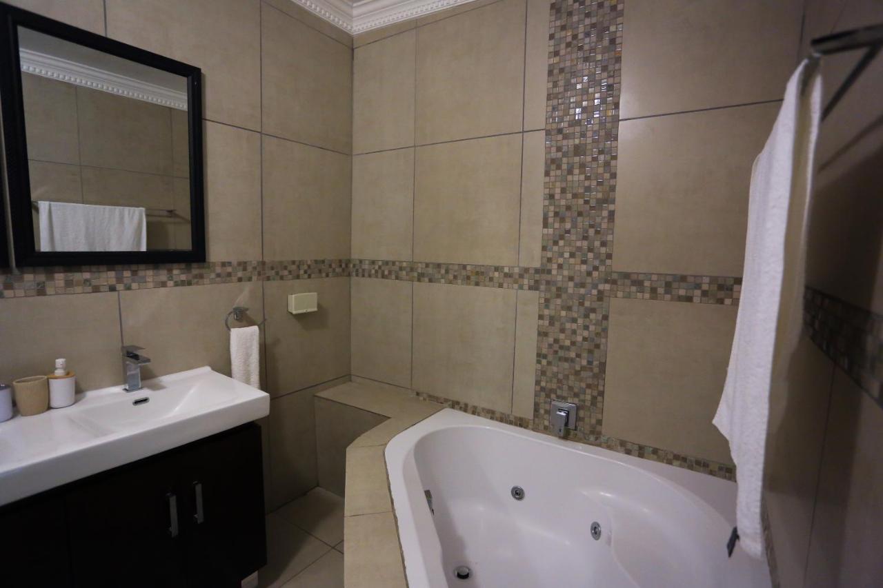 Arlogenix Villa Durbanville Bagian luar foto